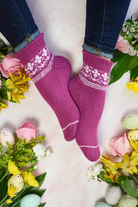 Lunaria Sock Designed by  Allison Lutes *Universal Yarn Free Pattern*