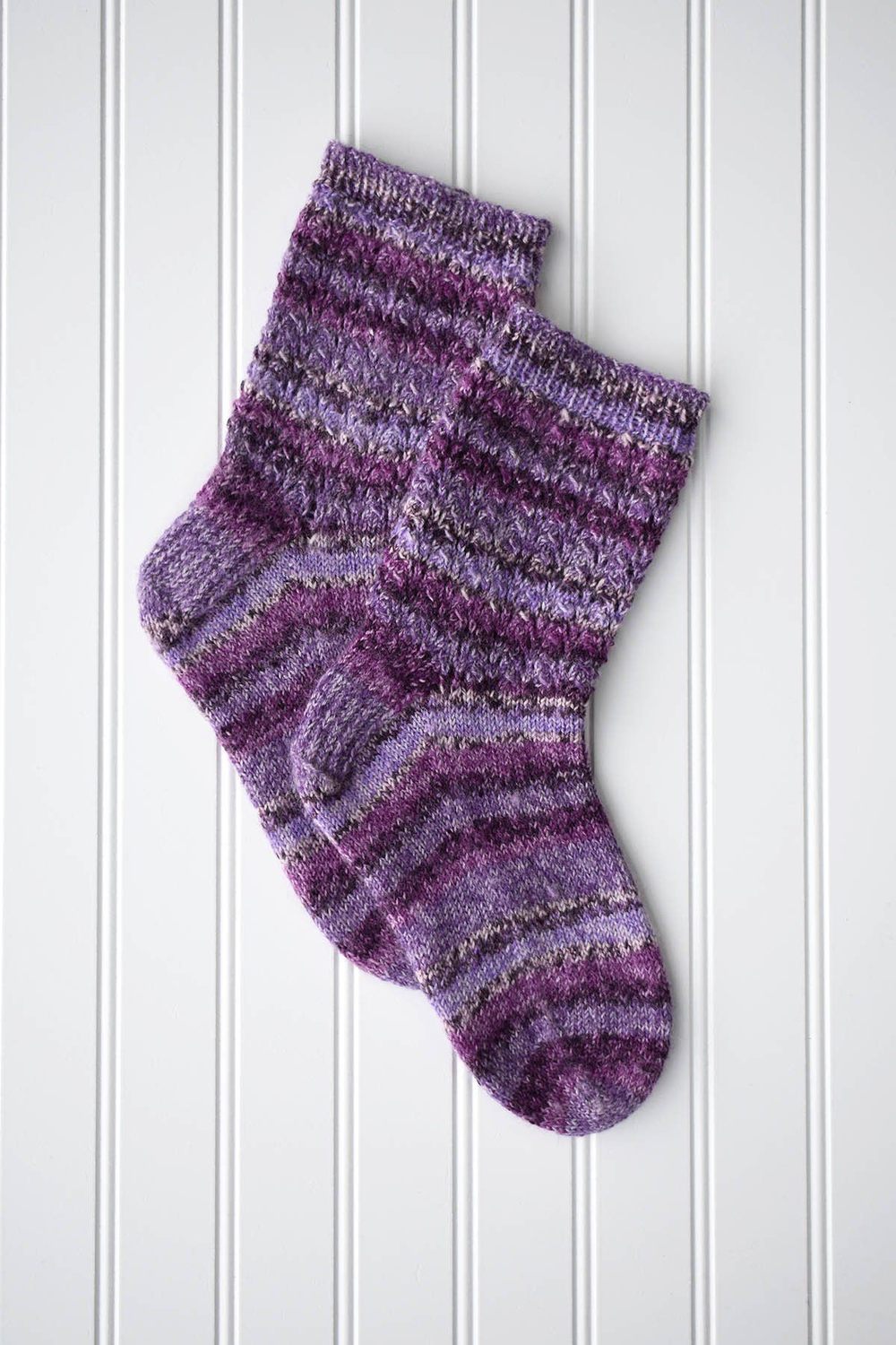 Contented Socks by Heather Hill *Universal Yarns Pattern*