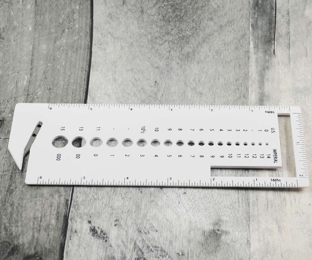 Pony Knitting Gauge with Cutter
