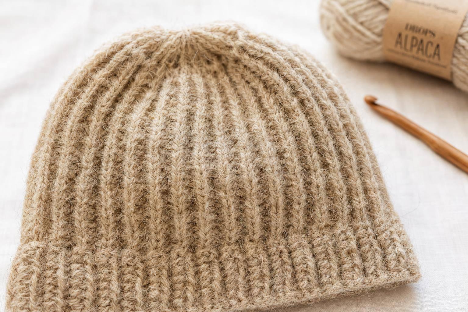 Crochet Beanie with Alpaca Yarn: Free Pattern