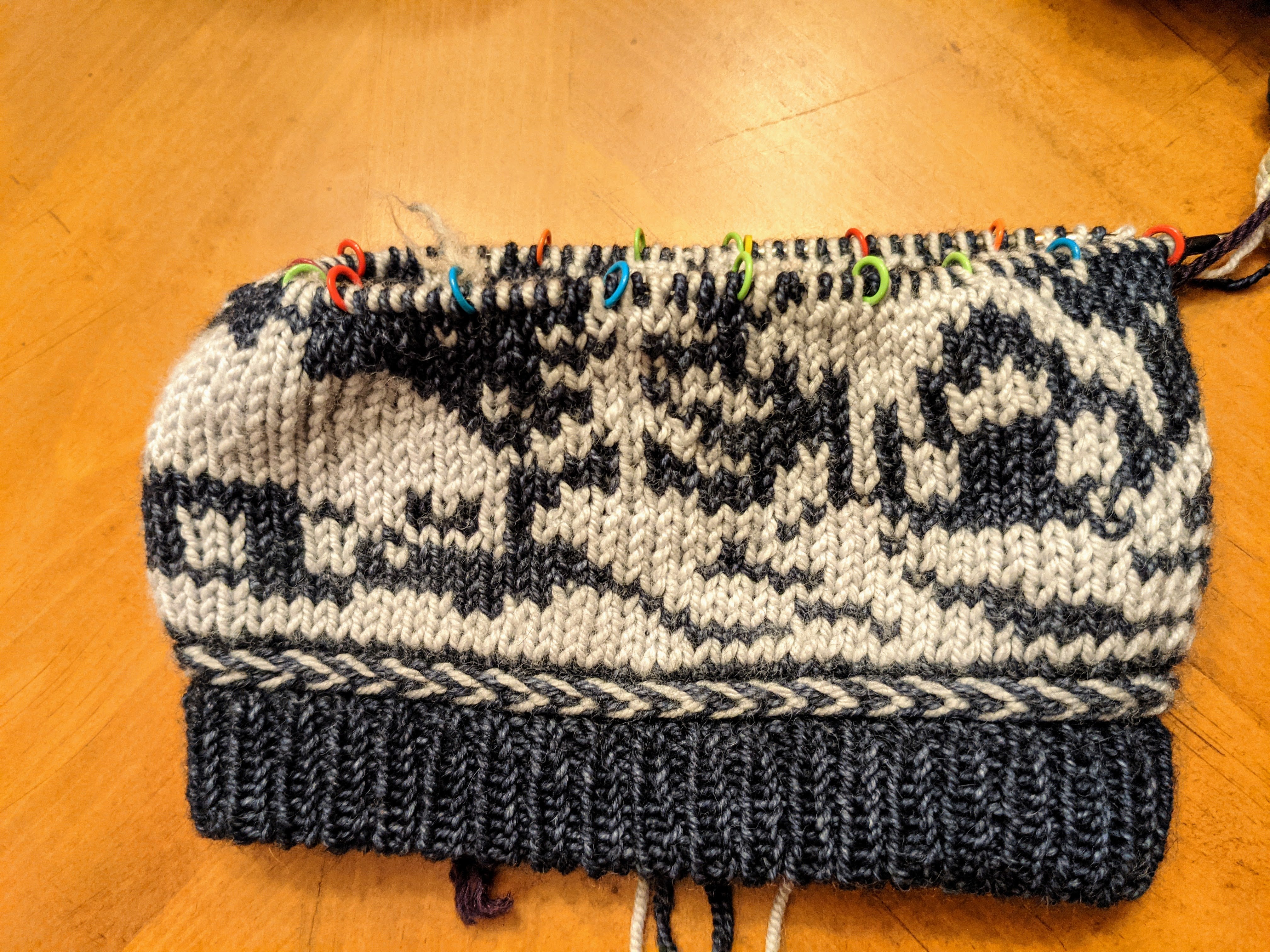 Tips for Non-Repeating Colorwork Charts & Seamless Latvian Braid Finishing