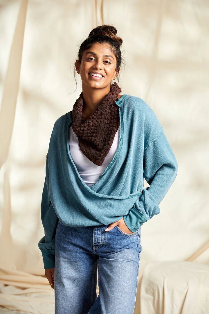 Espresso Bandana by Universal Yarn-Patterns-Universal Yarns-Alpaca Direct