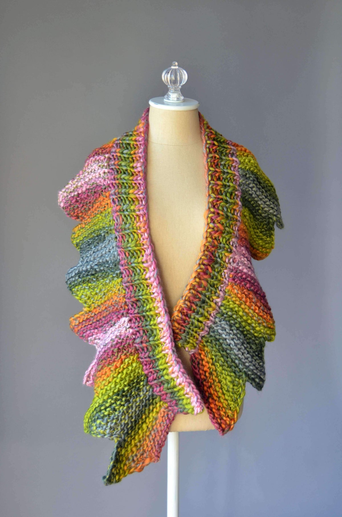 18 Petals by Amy Gunderson-Patterns-Universal Yarns-Alpaca Direct