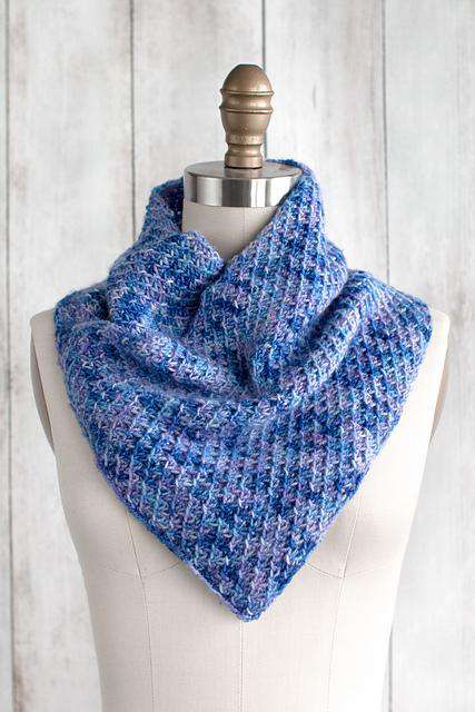 Racimo Cowl by Sarah Solomon-Patterns-Manos del Uruguay-Alpaca Direct