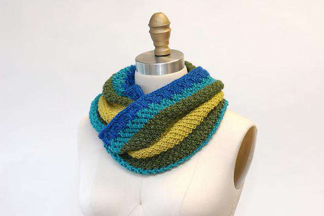 Shoreline Moebius Cowl by Skacel-Patterns-Skacel-Alpaca Direct