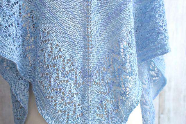 Julian Shawl by Lisa R. Myers-Patterns-Manos del Uruguay-Alpaca Direct