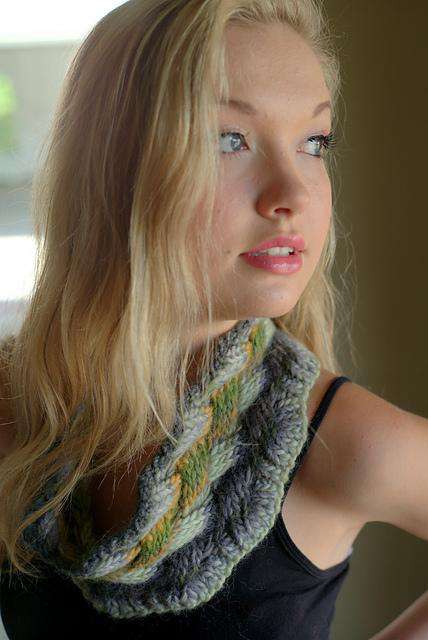 F565 Gina Chunky Lattice Cable Cowl by Plymouth-Patterns-Plymouth Yarn-Alpaca Direct