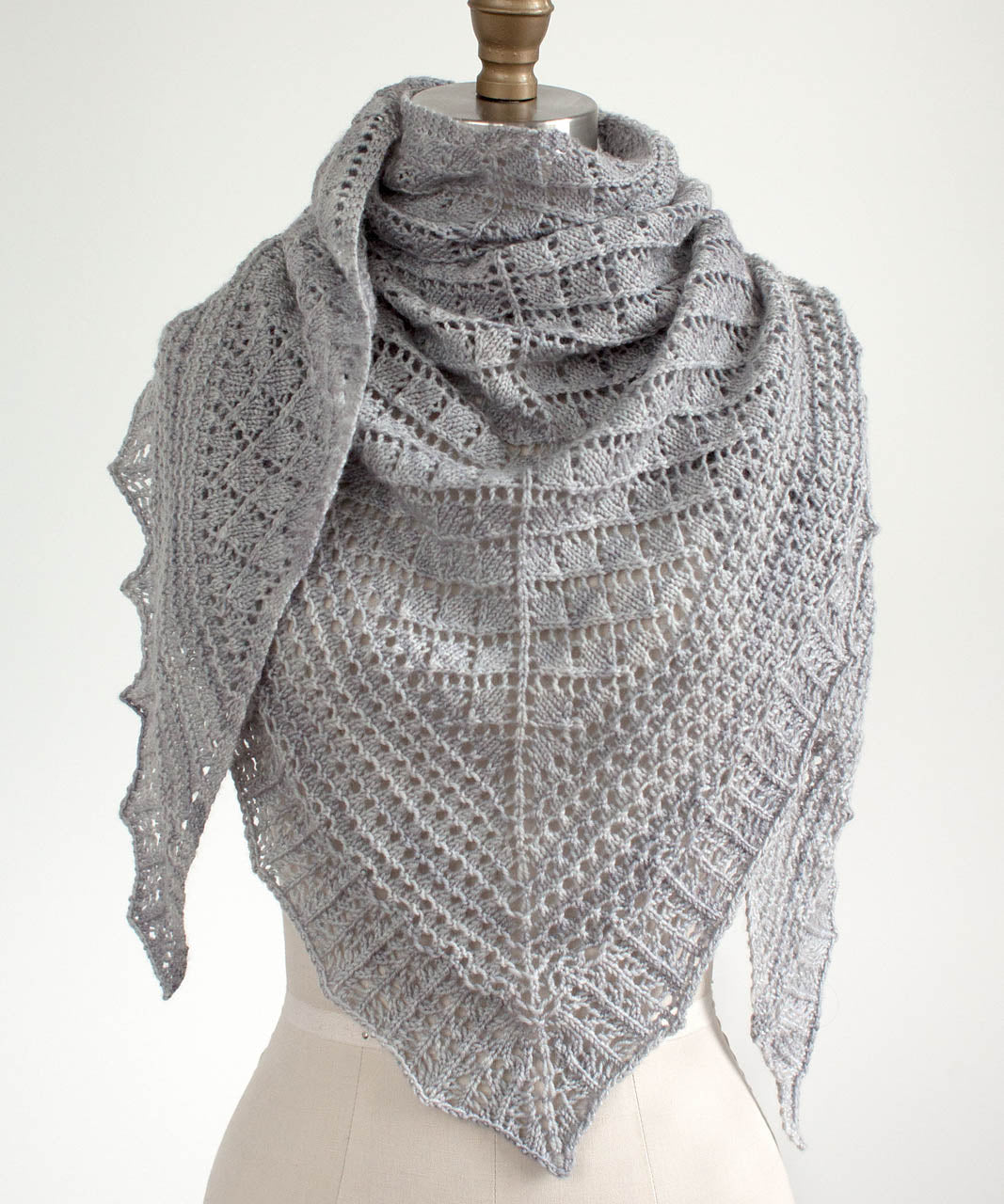 Bodine by Melissa Leapman-Patterns-Manos del Uruguay-Alpaca Direct