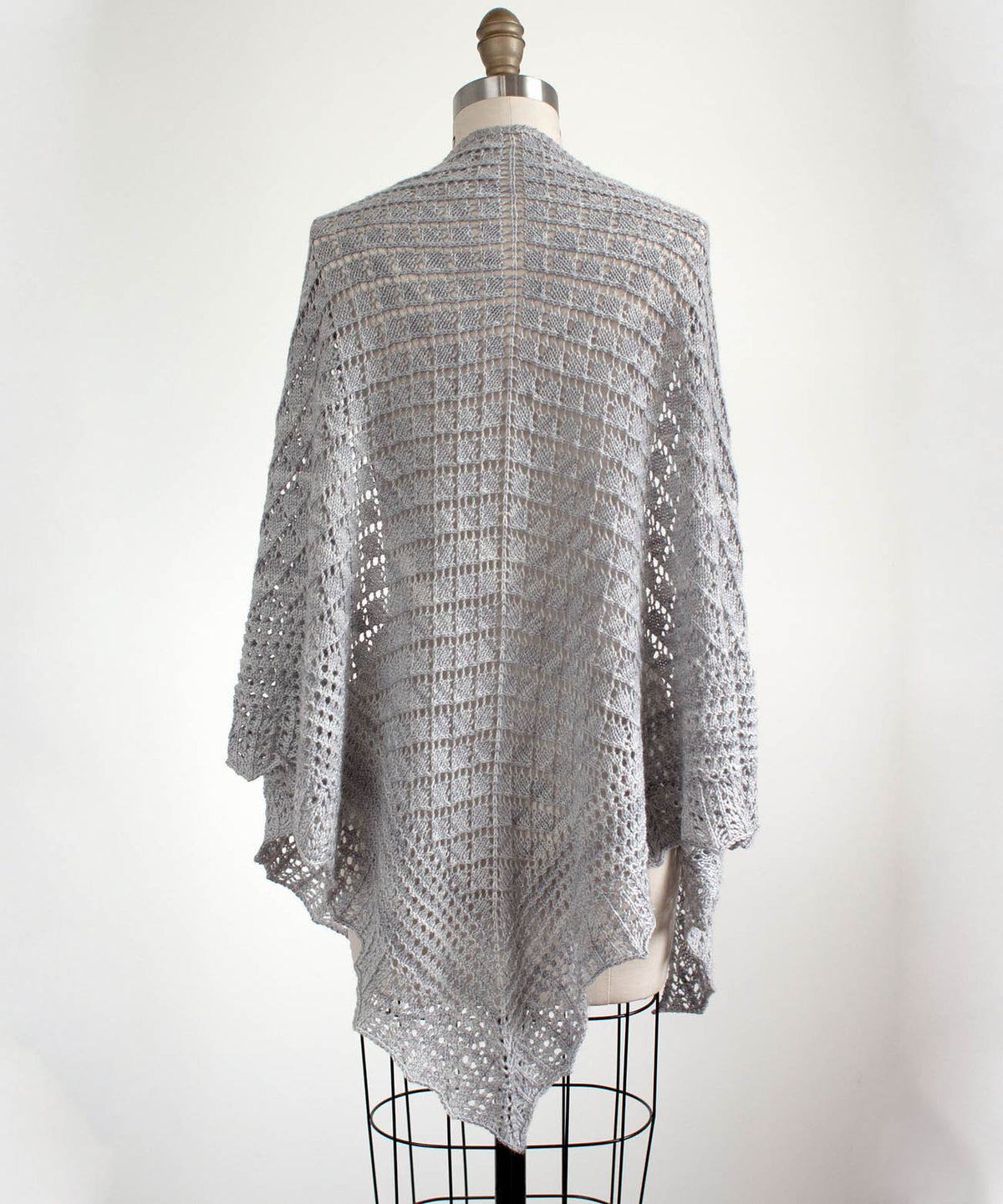 Bodine by Melissa Leapman-Patterns-Manos del Uruguay-Alpaca Direct