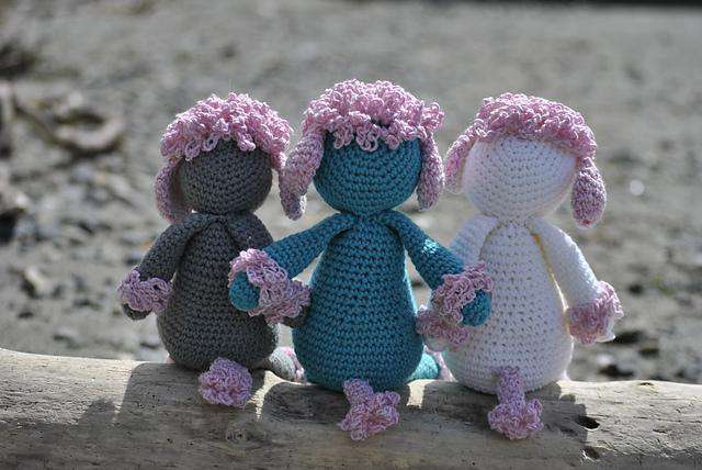Presto the Poodle by Candice Bledsoe-Patterns-Skacel-Alpaca Direct