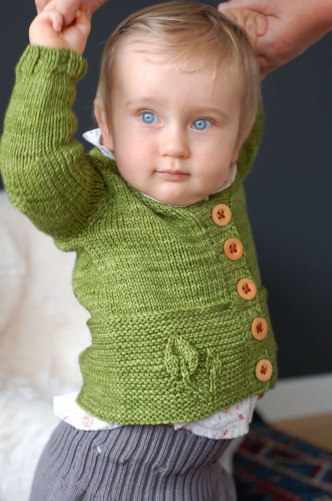 Petites Feuilles Cardigan by Lisa Chemery