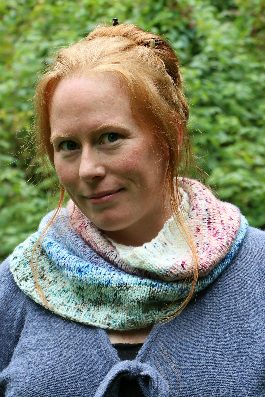 Color Drift Cowl by Stephanie Shiman-Patterns-Frabjous Fibers-Alpaca Direct