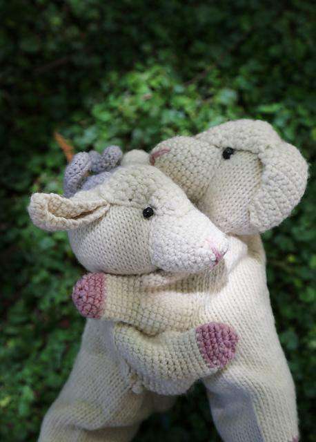 Merino Sheep Puppet by Malabrigo Secondary image