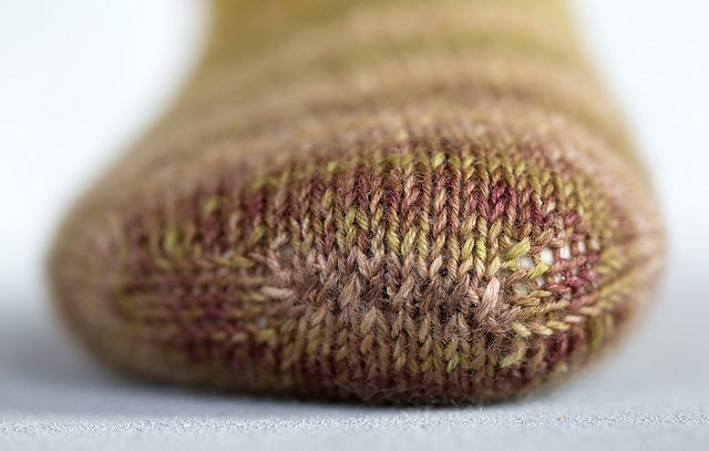 Mahelle Toe up *Urth Yarns Free Pattern*-Patterns-Urth Yarns-Alpaca Direct