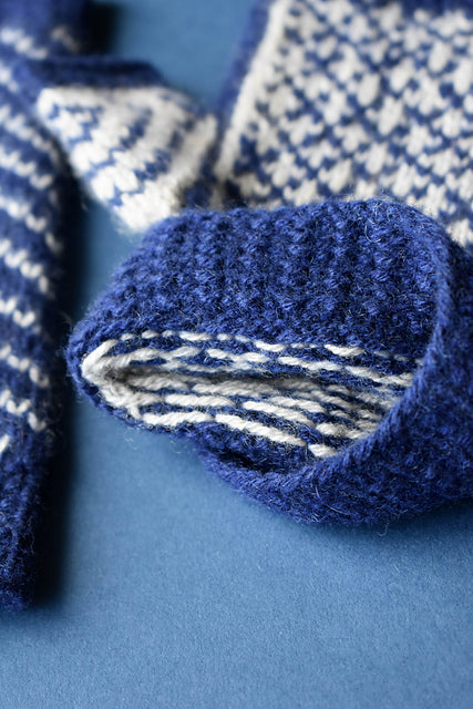 Diamanté Mitts by Amy Gunderson *Universal Pattern*-Patterns-Universal Yarns-Alpaca Direct