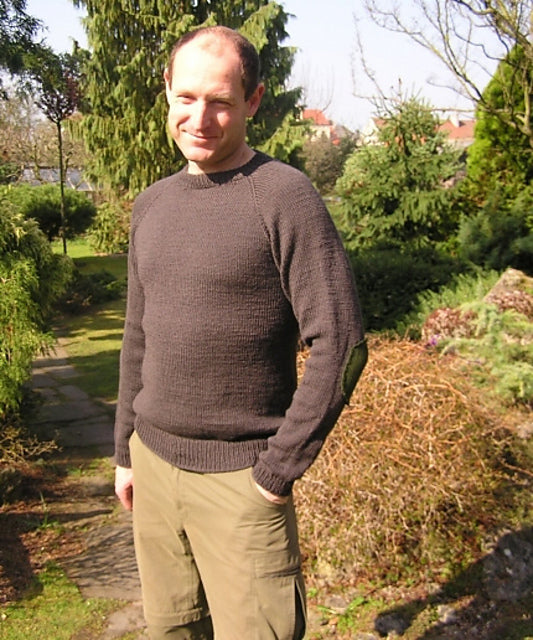 Sporty Raglan by Jana Markova-Patterns-Jana Markova-Alpaca Direct