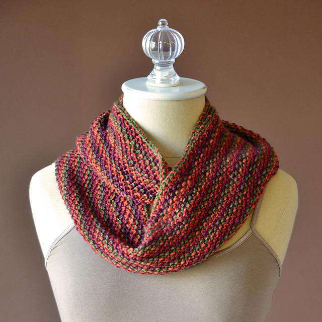 Paprika Seed Cowl by Heather Hill-Patterns-Universal Yarns-Alpaca Direct