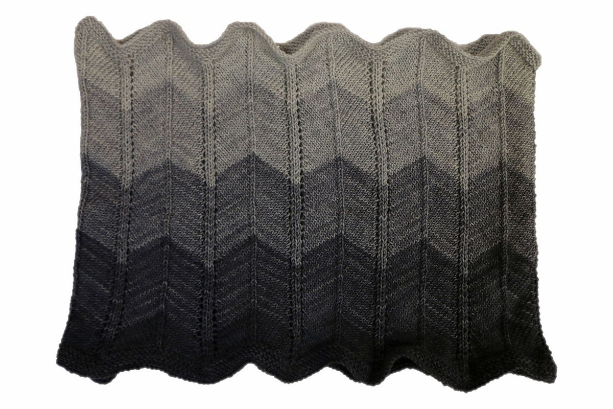 Zig-Zaggerate by Stephanie Shiman-Patterns-Frabjous Fibers-Alpaca Direct