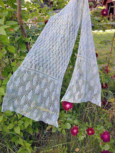A Cosy Scarf by Laurie Sundstrom-Pattern-Patterns-Alpaca Direct-Alpaca Direct Main image