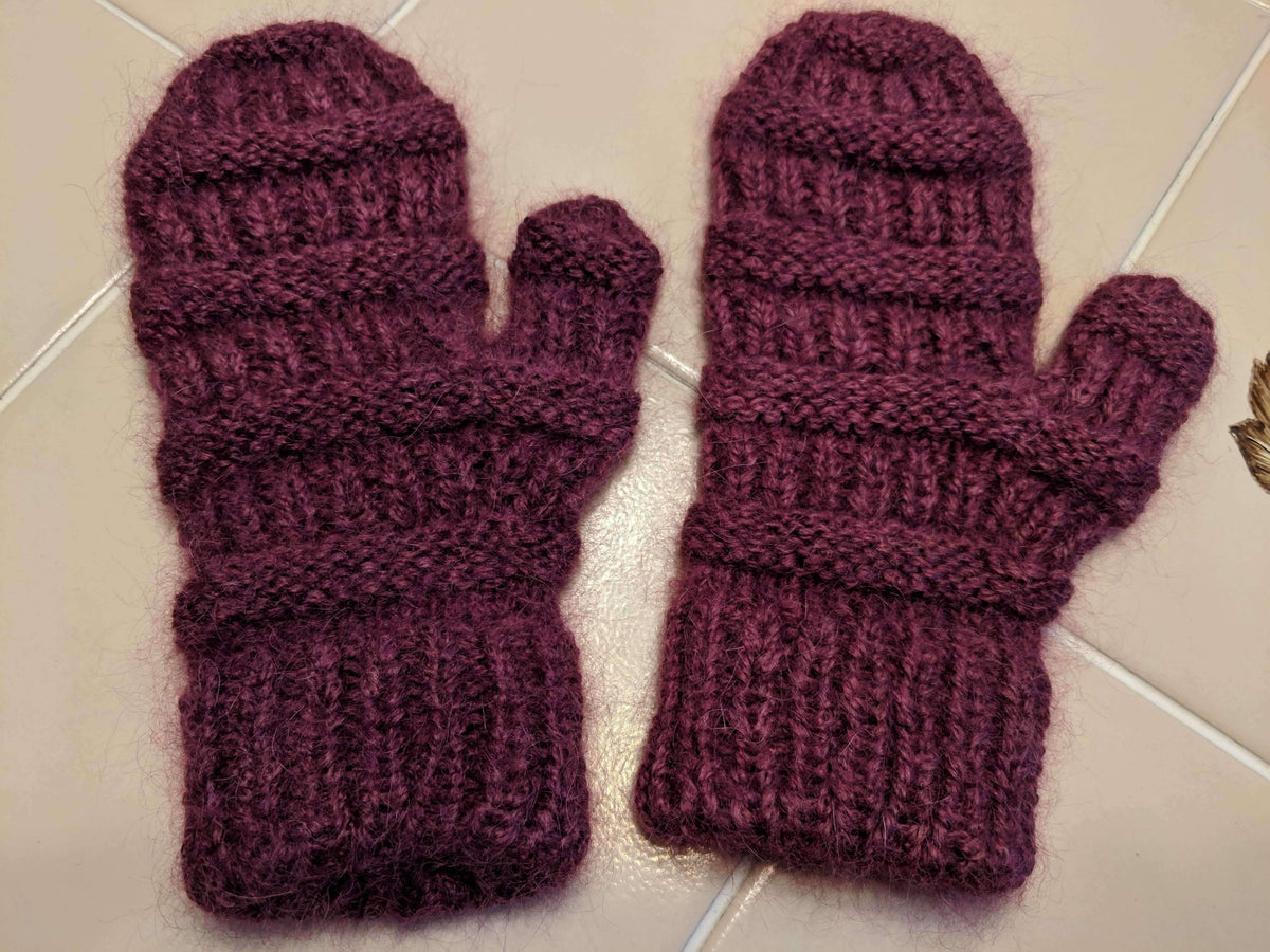 Copycat Mittens by Kelley Hobart-Patterns-Alpaca Direct-Alpaca Direct