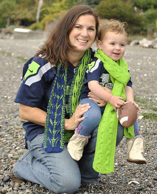 Cushy Cable Reversible Scarf or Loop by Marcy New *Skacel Pattern*-Patterns-Skacel-Alpaca Direct