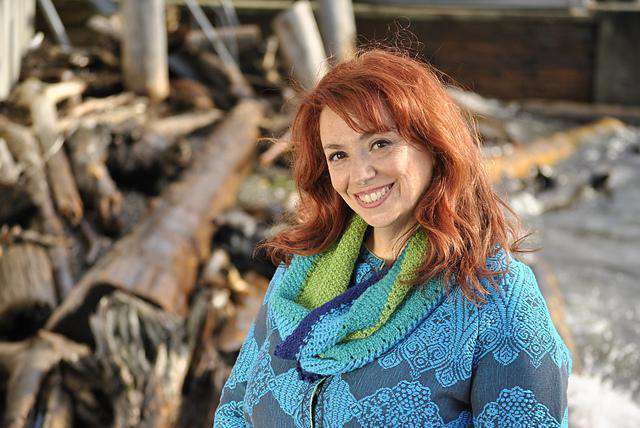 Llamor Moebius Cowl by Karin Haack *Free Pattern*-Patterns-Skacel-Alpaca Direct