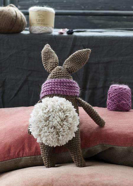 Lopsy Rabbit by Loop-Patterns-Alpaca Direct-Alpaca Direct