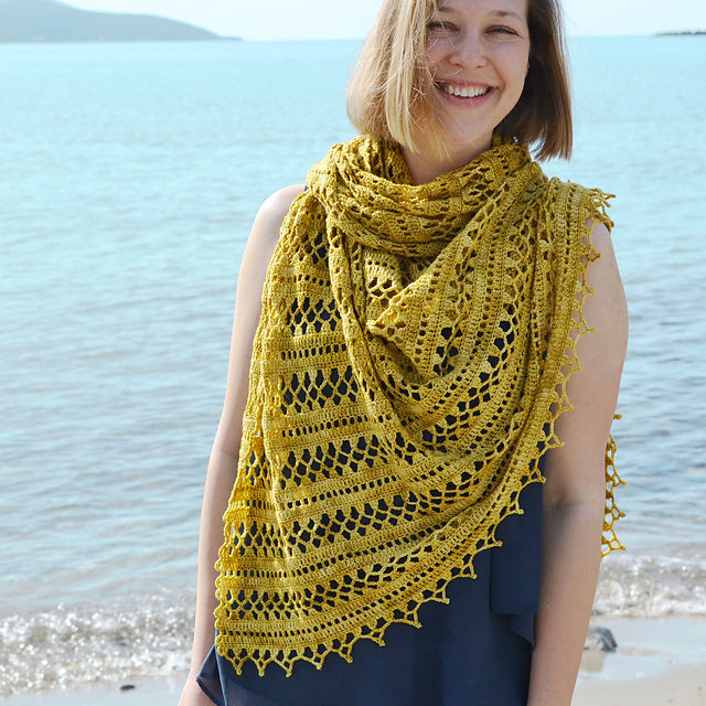 Suncatcher Shawl by Lena Fedotova